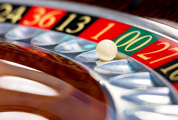 Wild Coaster slot game interface with reels and bet controls